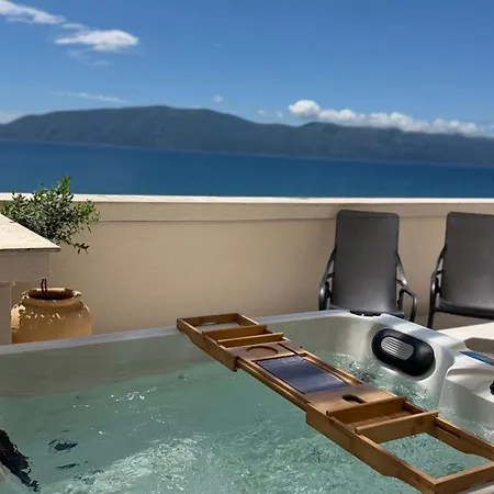 Trea - Aron Rooftop Jacuzzi 公寓 *